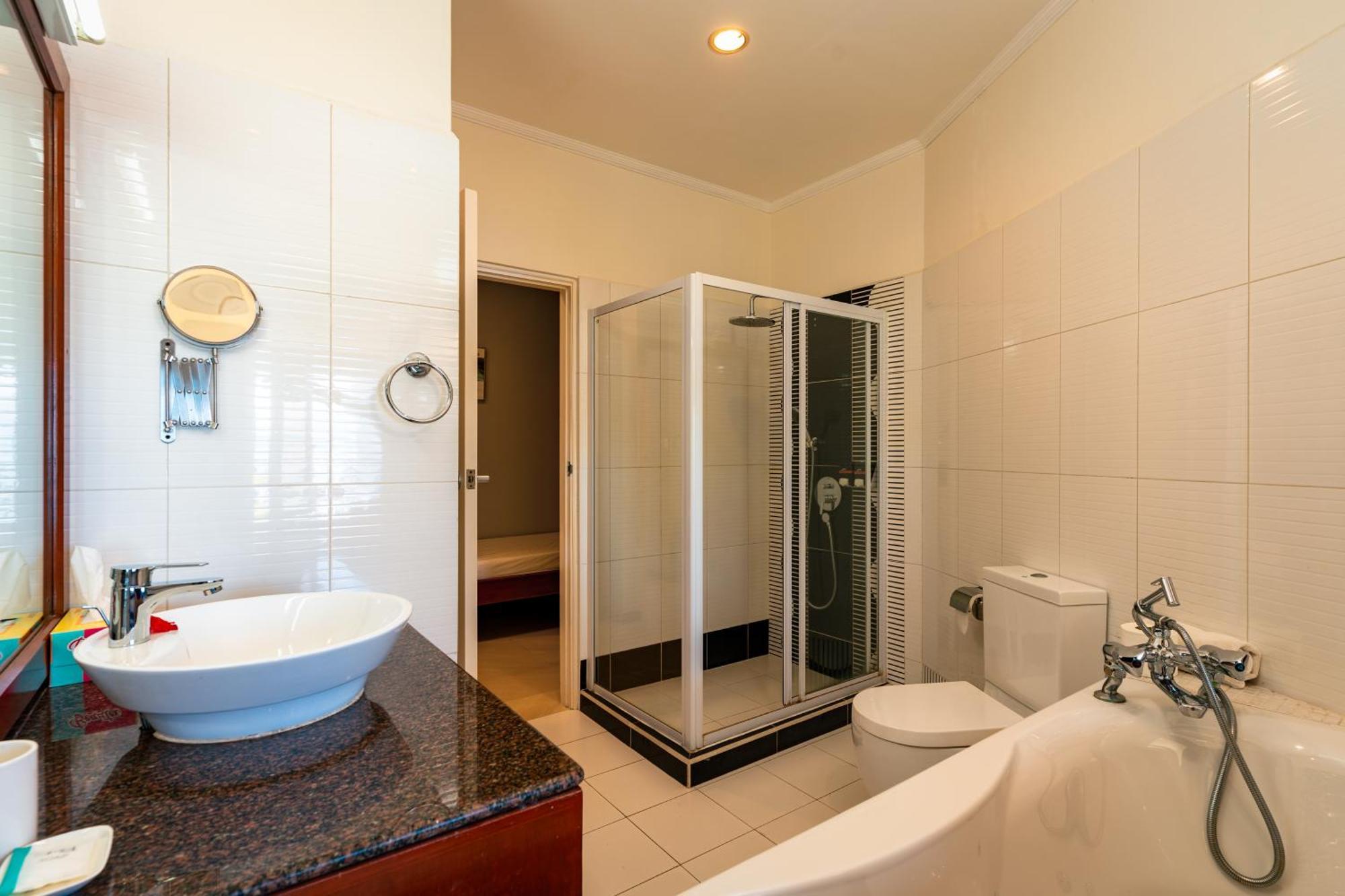 Glacis Heights Nocleg ze śniadaniem 3*