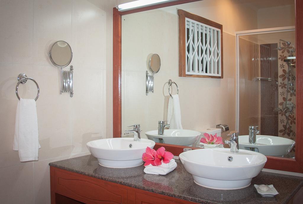 Glacis Heights 3*